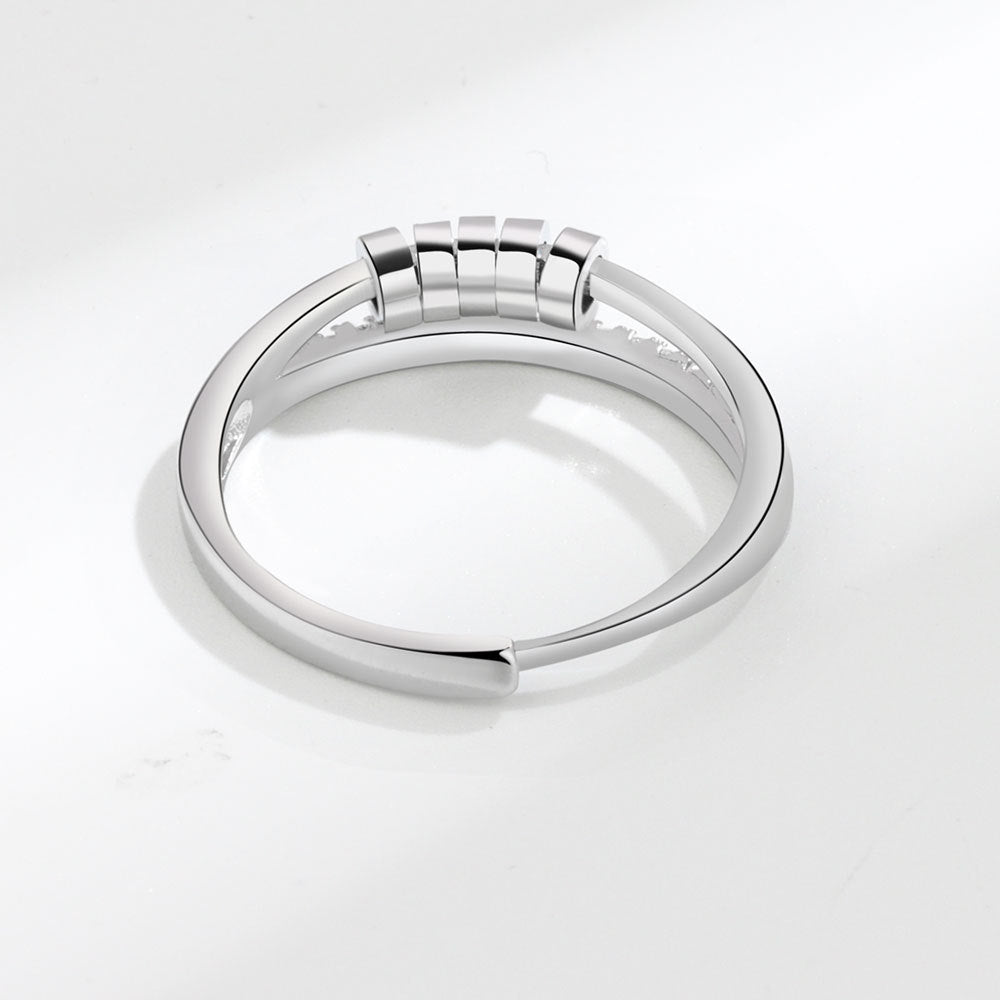 💍✨ Snurrbar Zirconring – Elegant & Stresslindrande ✨💍