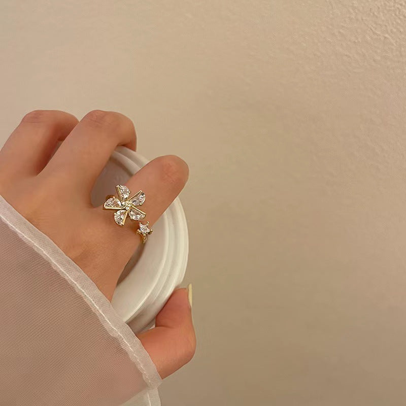 Snurrande Vindmöllering – Stilren & Unik Design